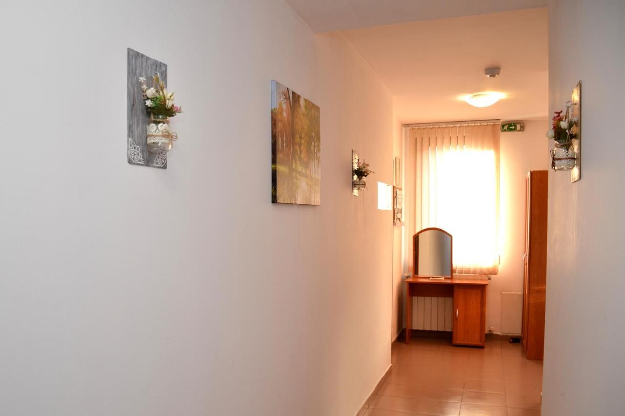 Стаи За Гости Тони И Крис Dewin Exterior foto