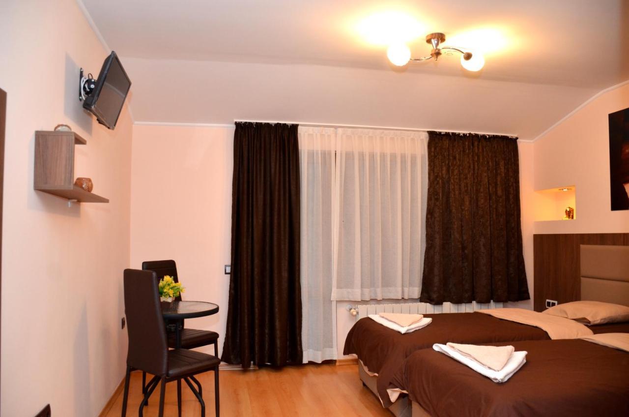 Стаи За Гости Тони И Крис Dewin Exterior foto