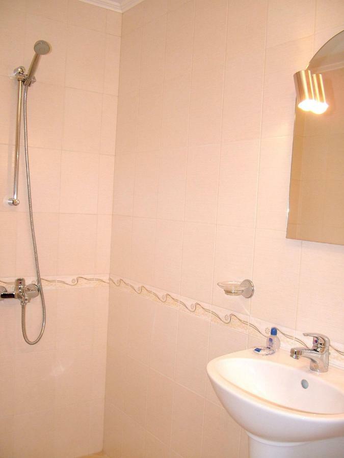 Стаи За Гости Тони И Крис Dewin Exterior foto